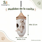 Casita colgante de madera con diseño grabado — CrossingPets · imagen 8