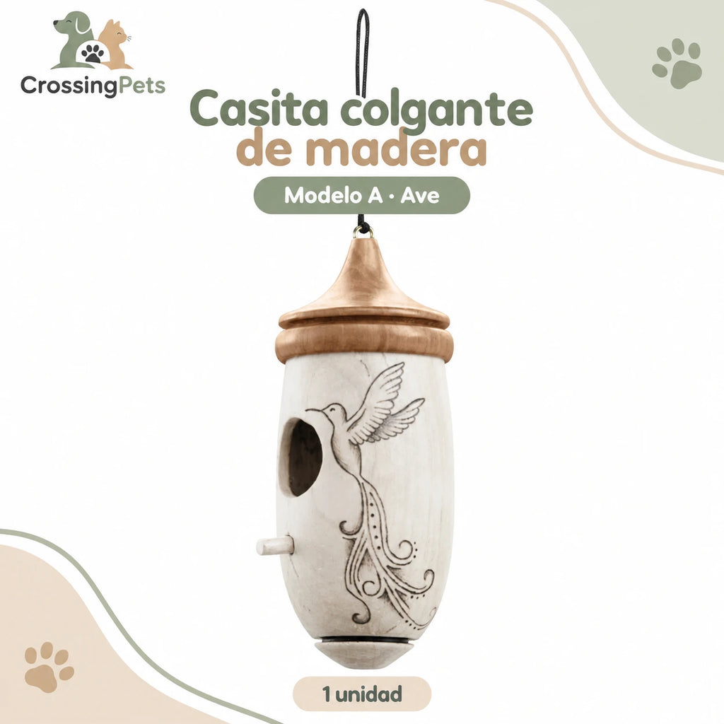 Casita colgante de madera con diseño grabado — CrossingPets · imagen 1